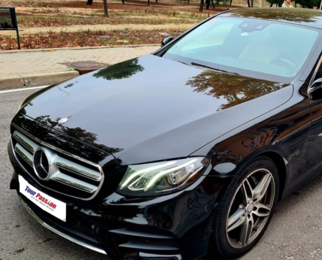 Luxury vehicle providing Transfer Services in Italy in Rome