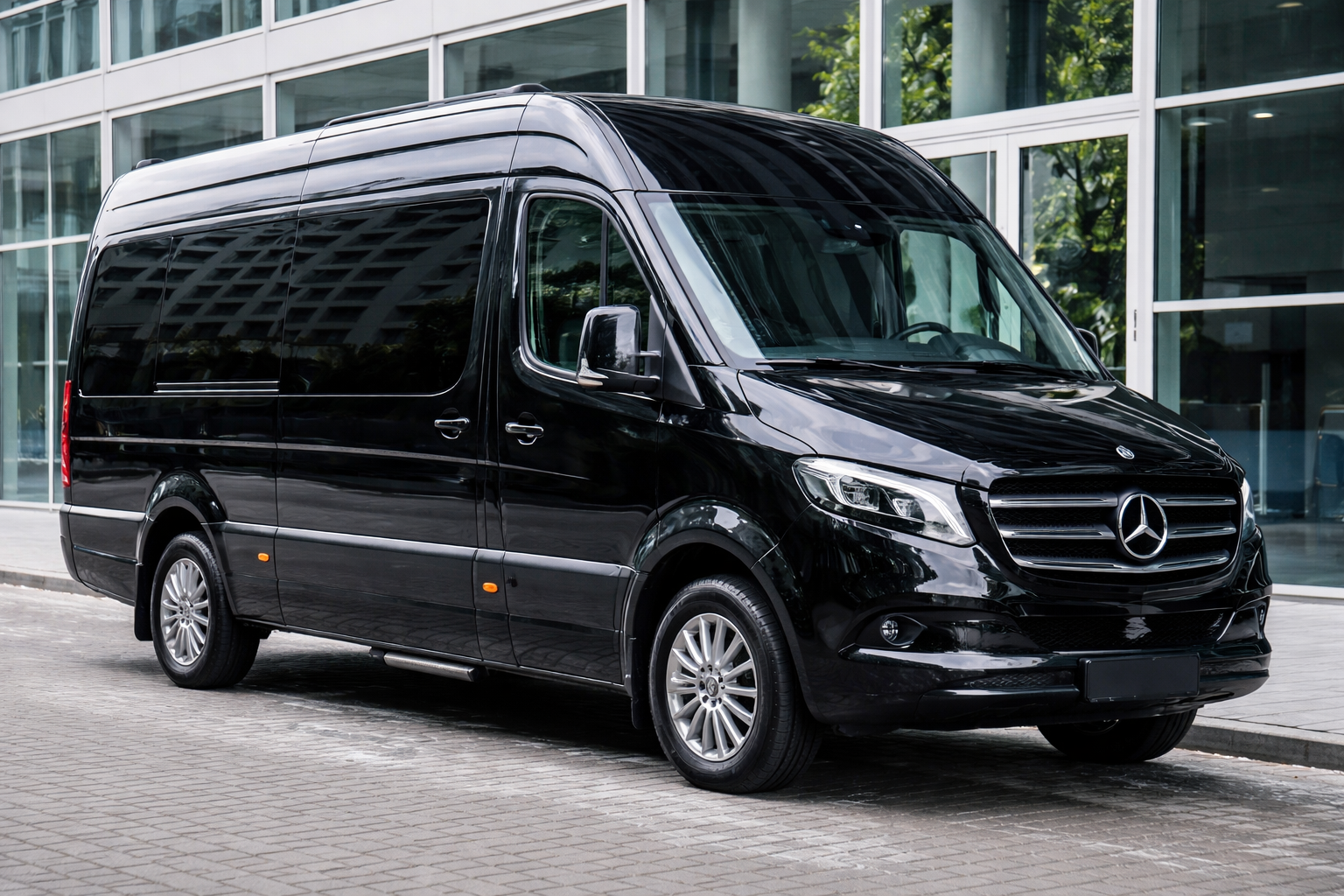 You are currently viewing Zurich Airport Luggage Transfer: Best Travel Guide